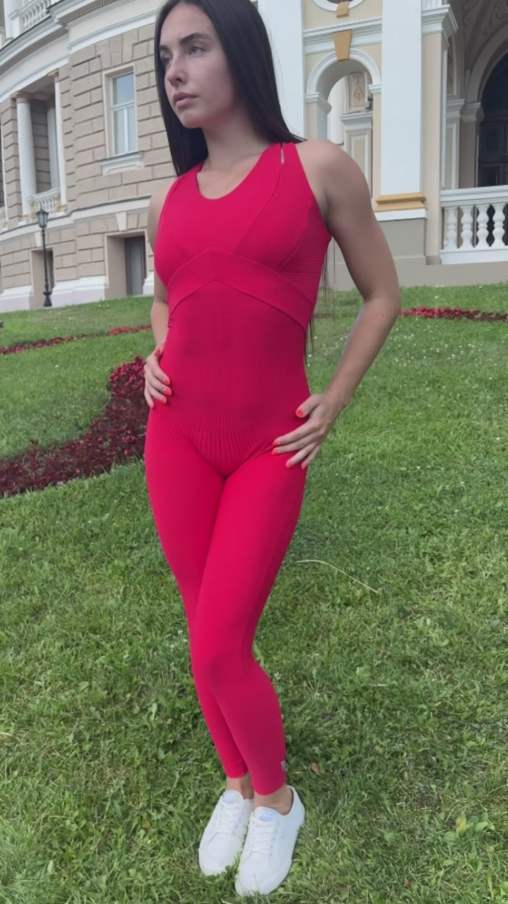 Sculpting Yoga Jumpsuit – Scarlet Red